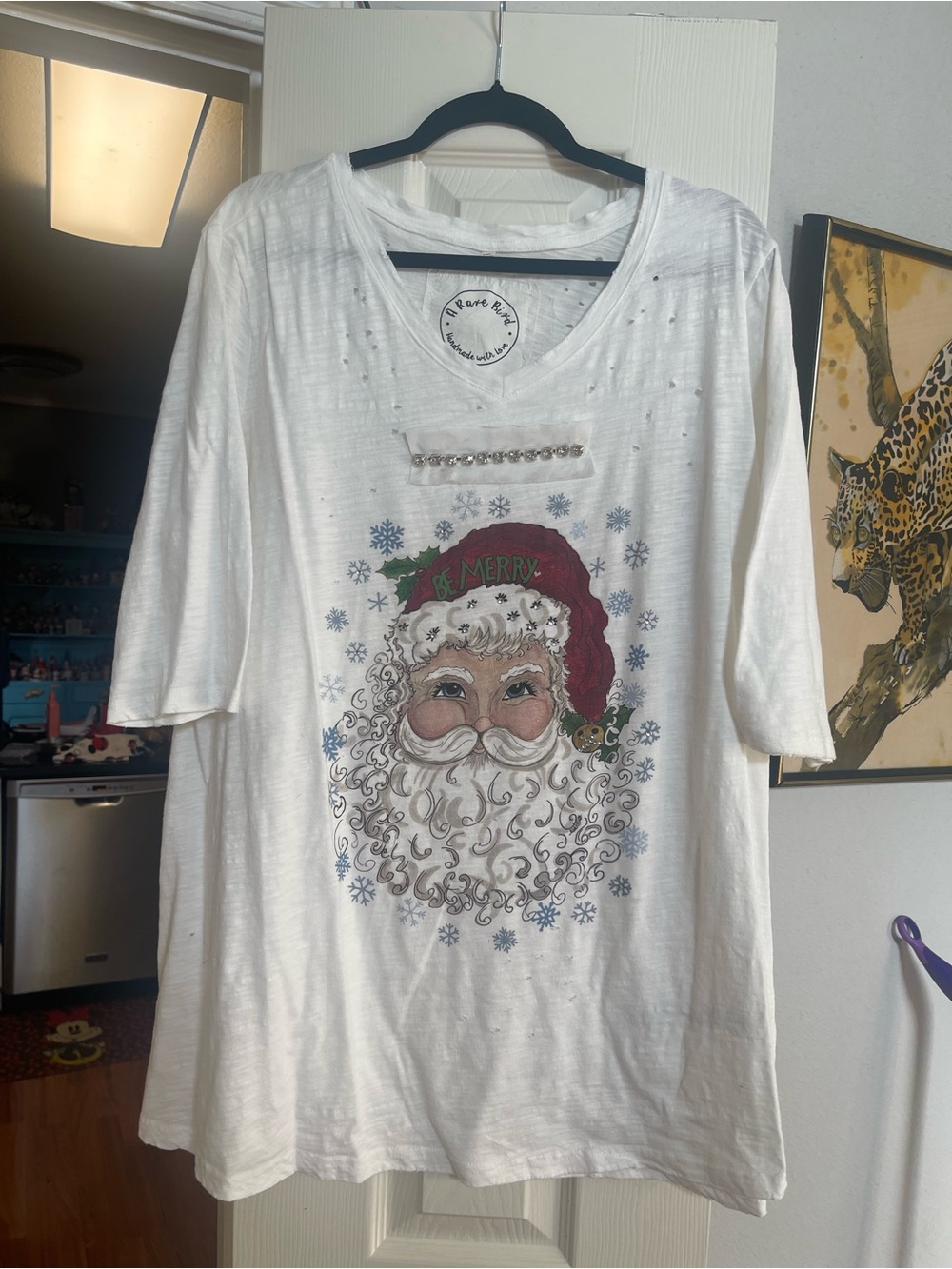 A Rare Bird White Santa Graphic Short Sleeve Tee Christmas new